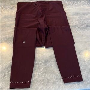 Lululemon Deep Plum Leggings zipper pockets on back worn once
